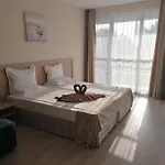 Aparthotel Allure Dobi 4*