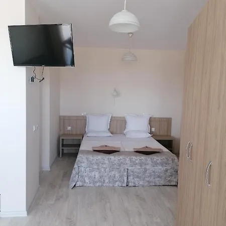 Allure Dobi מלון דירות פרימורסקו