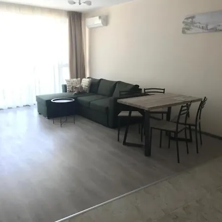 Allure Dobi 4* פרימורסקו