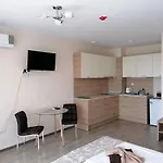 Allure Dobi Aparthotel 4*