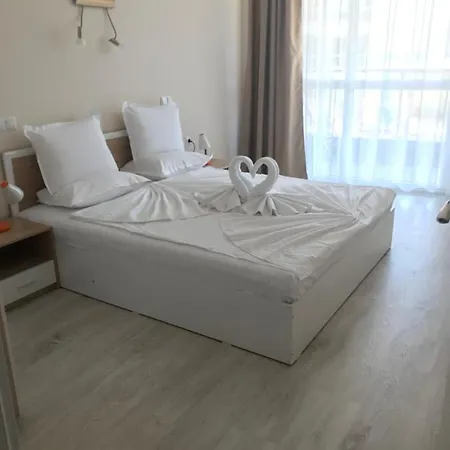 Allure Dobi Aparthotel 4*