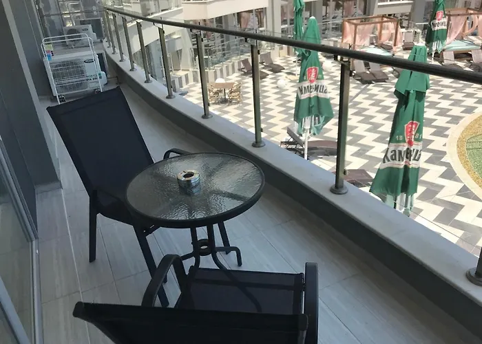 Ξενοδοχείο με διαμερίσματα Allure Dobi 4*